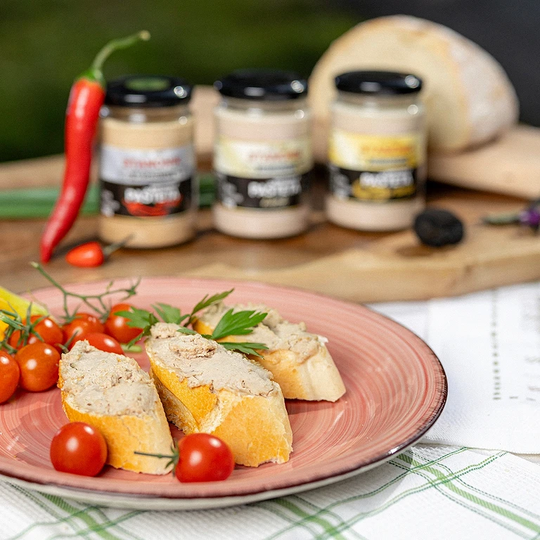 Tradicija v steklenem kozarcu: Stanonikova svinjska pašteta