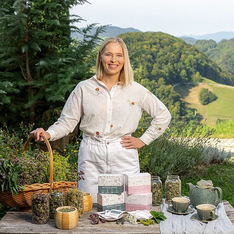 30 let zeliščarske zgodbe: na Kalobjah tradicijo n...