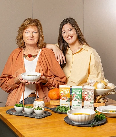 Aleksandra Koprivnikar in Andreja Gradišek