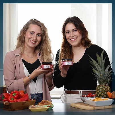 ZA SLASTNA DRUŽENJA Sladko-kisla ali barbecue ? O... ZA SLASTNA DRUŽENJA Sladko-kisla ali barbecue ? O...