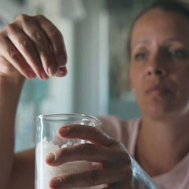 Enisa želela pomagati sinu, na koncu izdelala produkt za vse nas