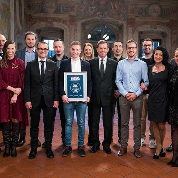 Hit produkt 2019 je naravna gazirana pijača BeLife kombuča!